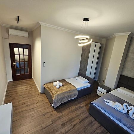 Sky Apartaments City Center ティラナ エクステリア 写真
