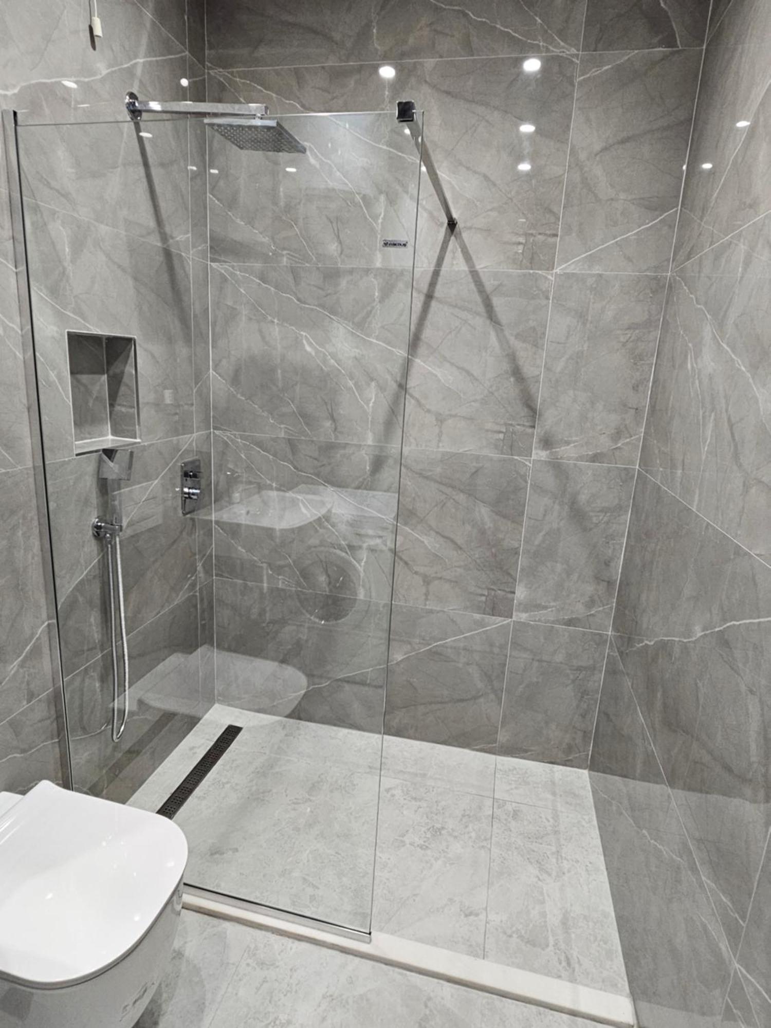 Sky Apartaments City Center ティラナ エクステリア 写真