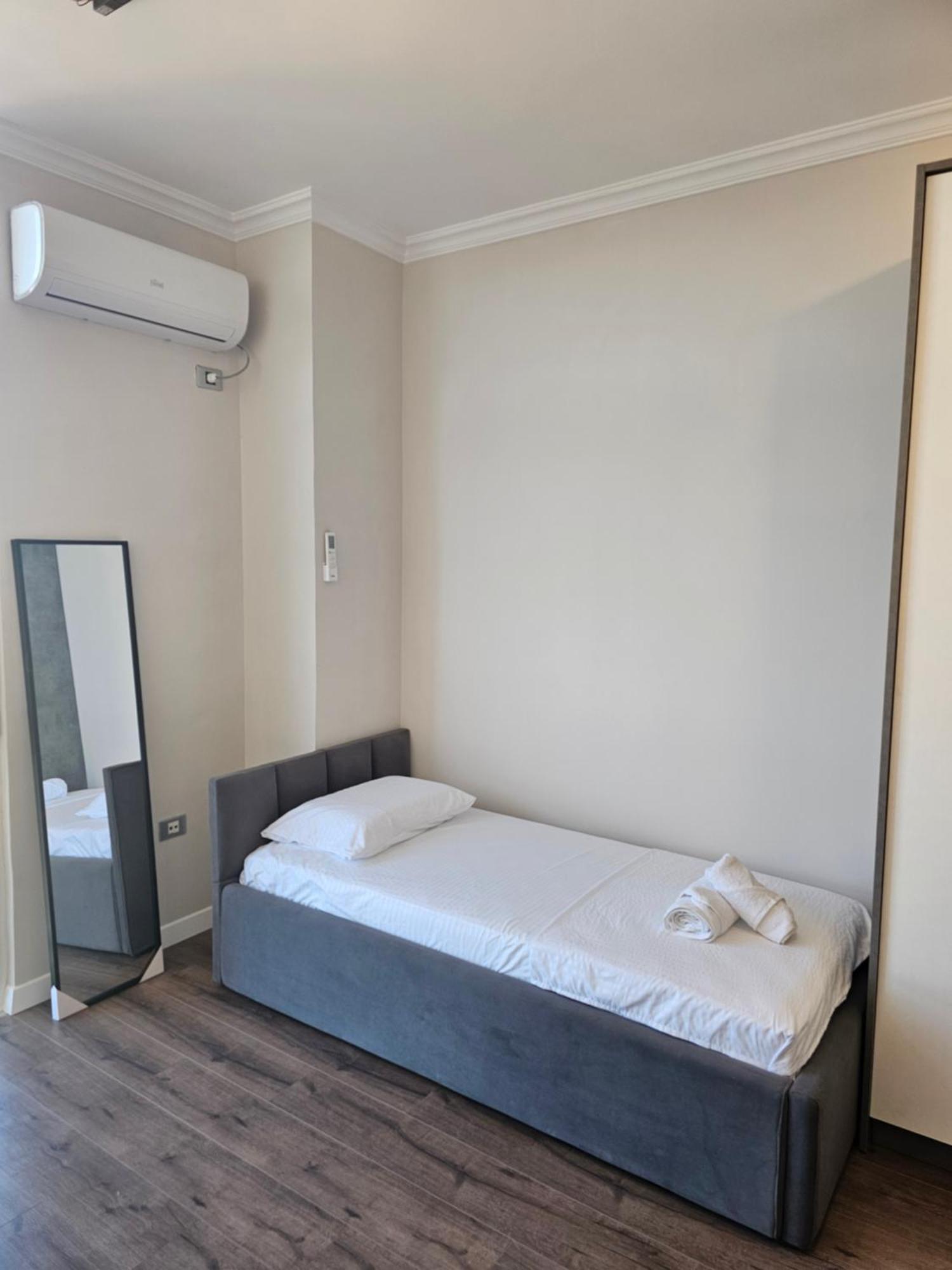 Sky Apartaments City Center ティラナ エクステリア 写真