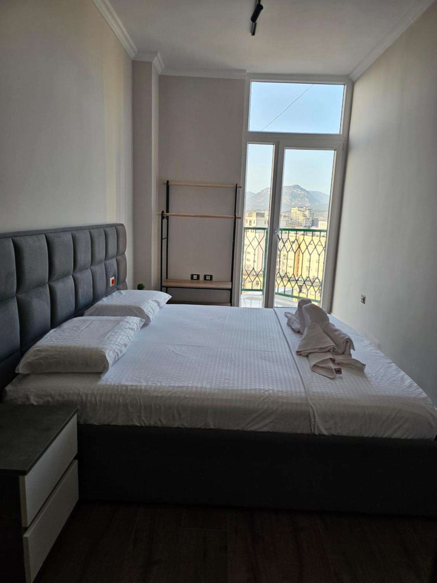 Sky Apartaments City Center ティラナ エクステリア 写真