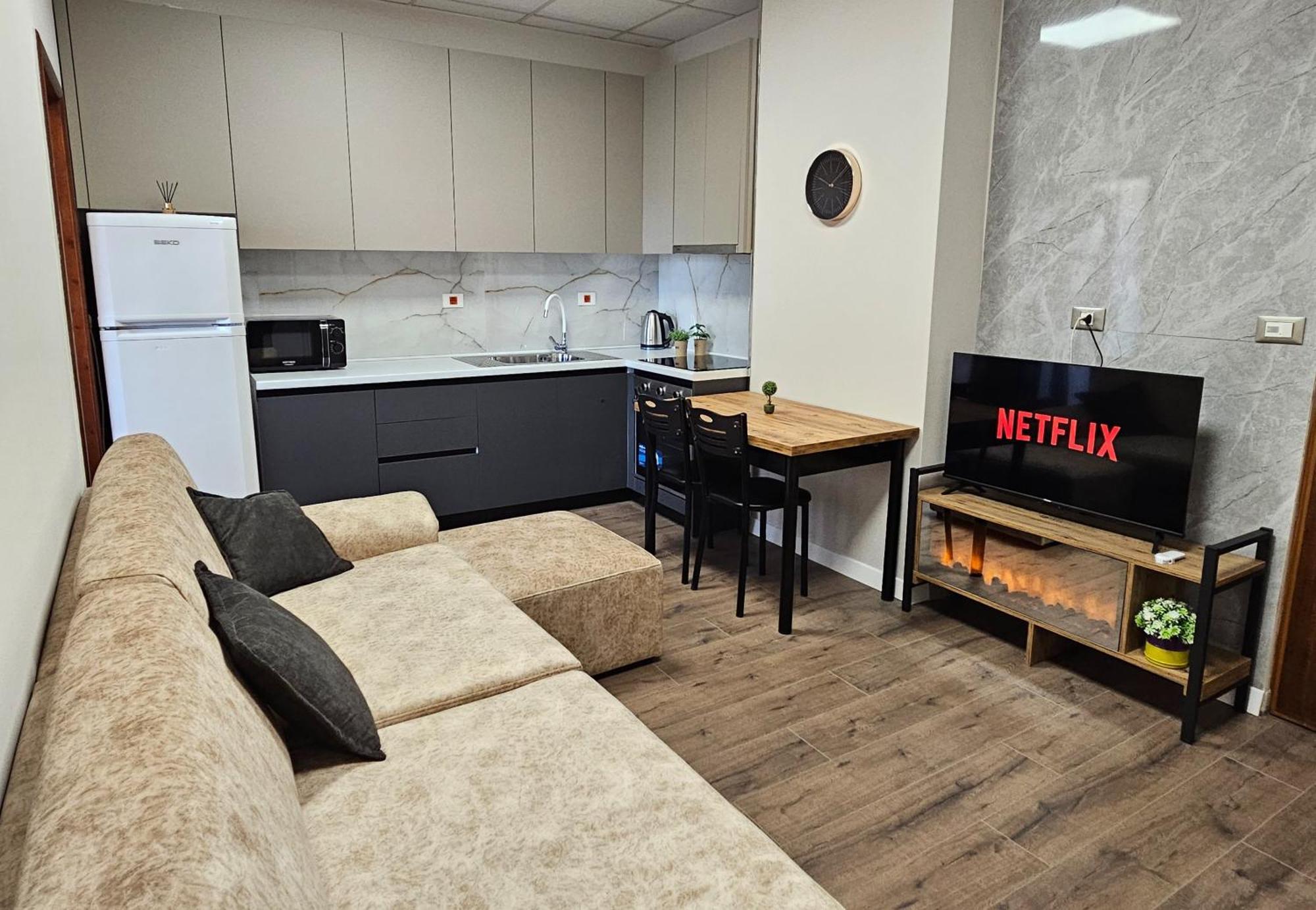 Sky Apartaments City Center ティラナ エクステリア 写真