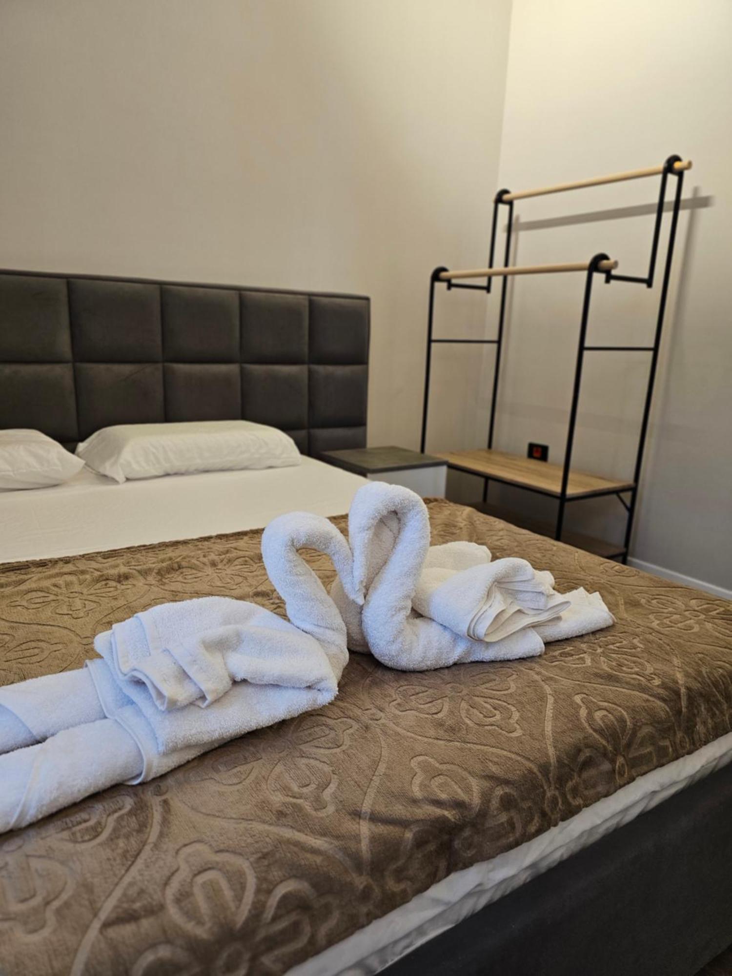Sky Apartaments City Center ティラナ エクステリア 写真