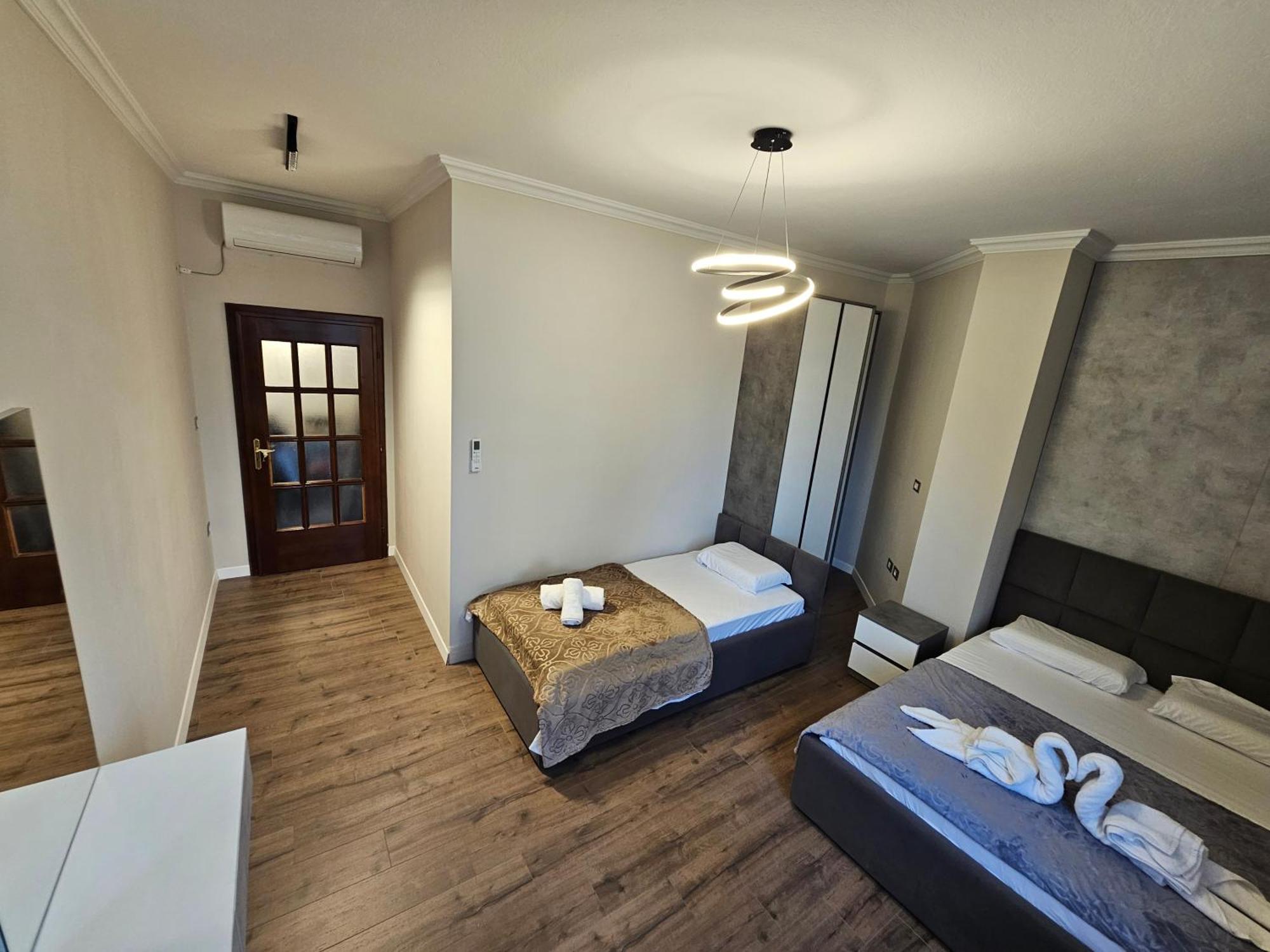 Sky Apartaments City Center ティラナ エクステリア 写真