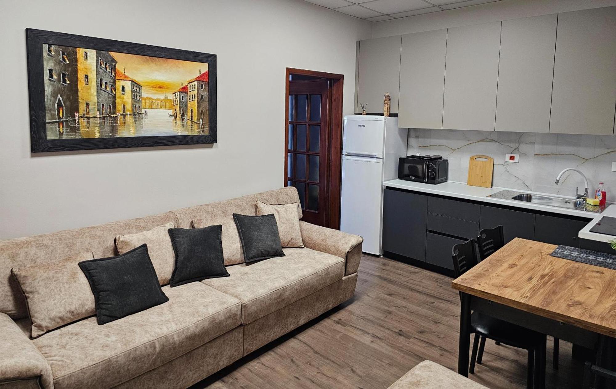 Sky Apartaments City Center ティラナ エクステリア 写真